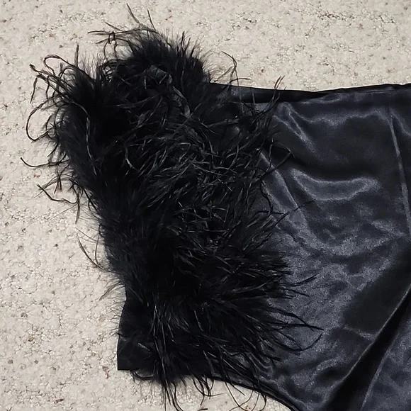 Long Robe - Picture 2 of 3